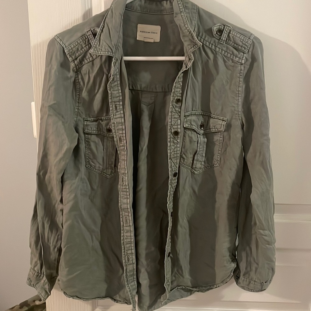 AE button up